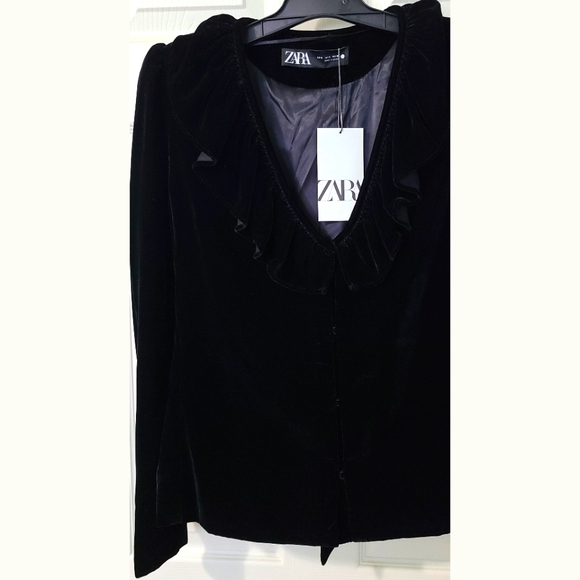 ZARA Ruffled Velvet Blazer - Picture 2 of 7